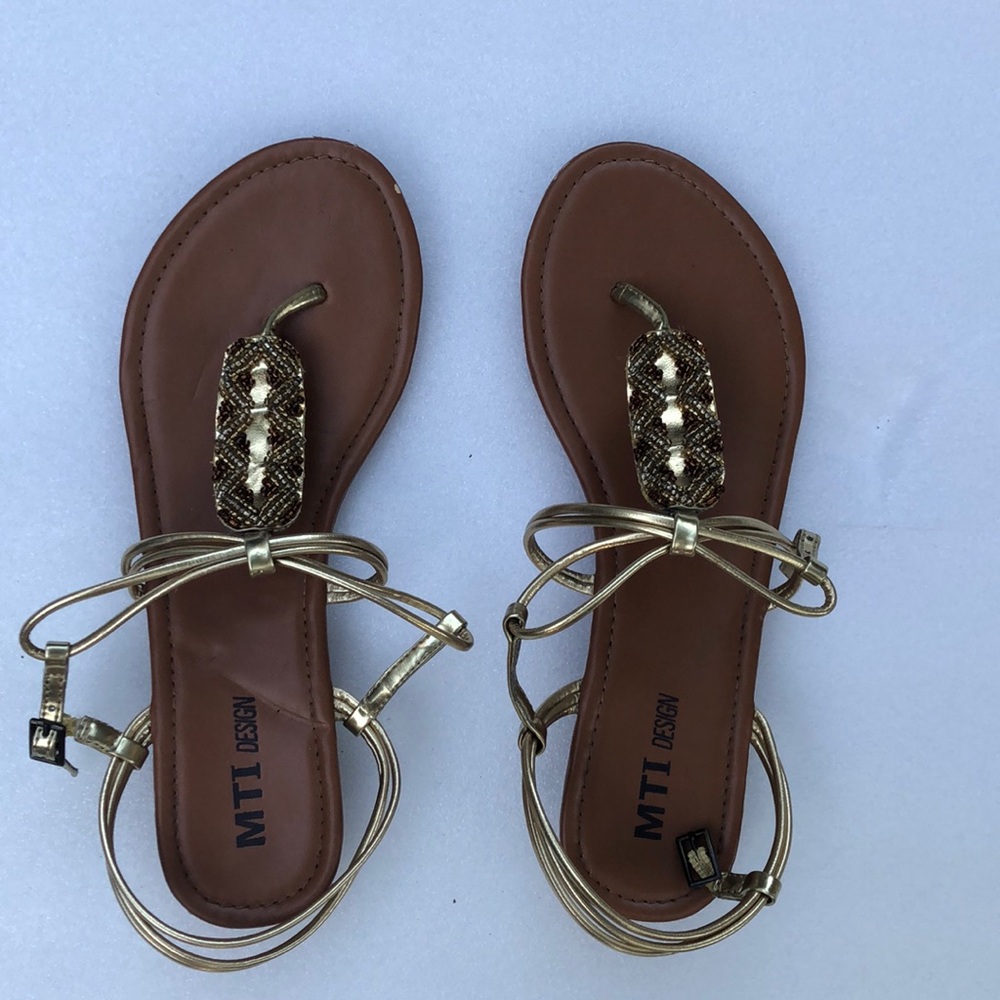 Woman’s size 6.5 sandals